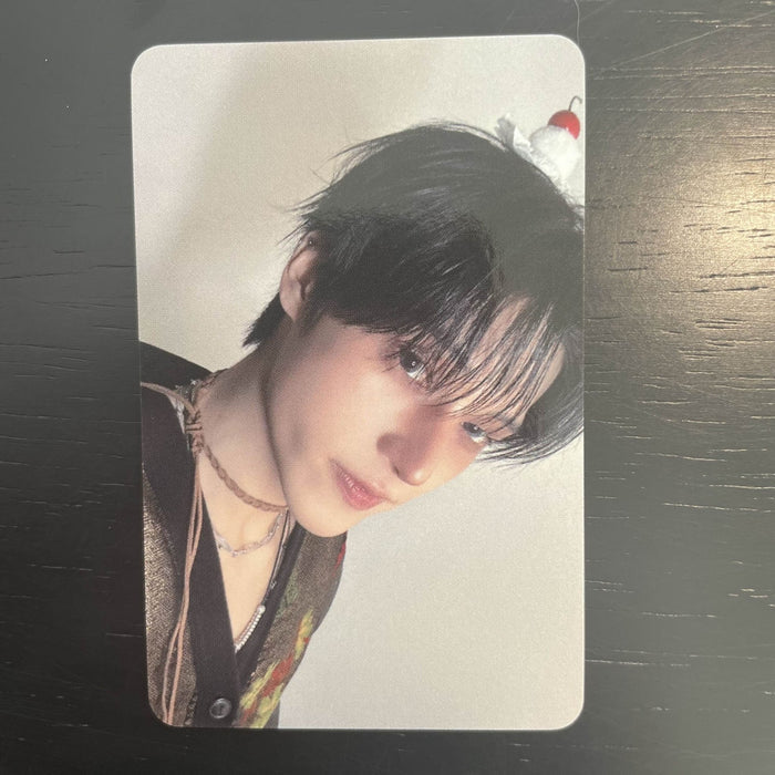 ATEEZ GOLDEN HOUR : Part.5 Cherry Cake POB Photocard Wooyoung