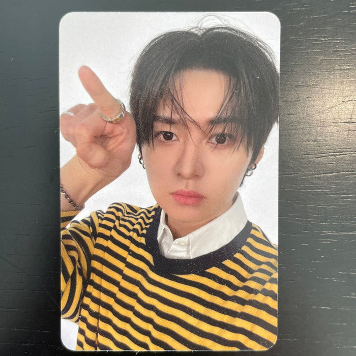 Stray Kids THIS & THAT Apple Music POB Photocard lee know